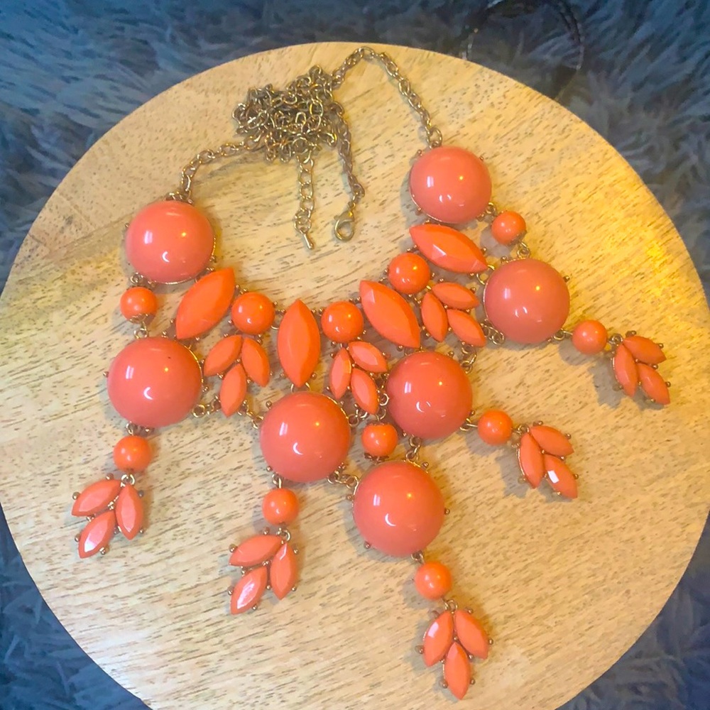 Chunky statement necklace